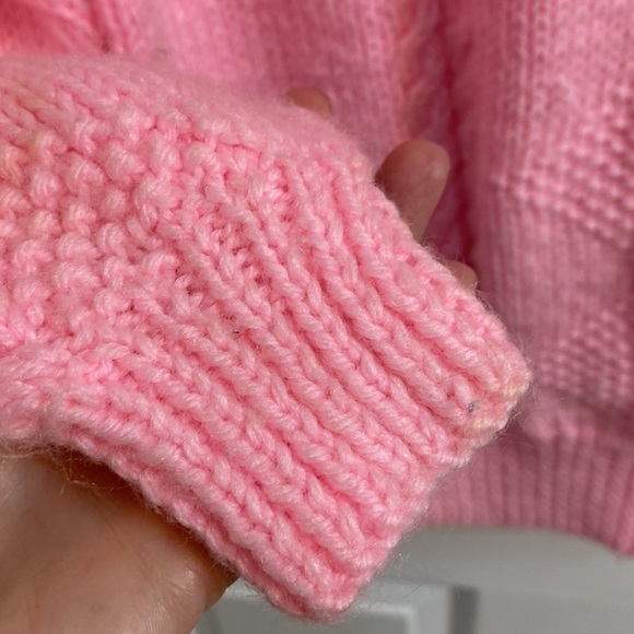 Girl’s Pink Hand Made Cable Knit Sweater Size 10-12 Winter Classic - Picture 3 of 5